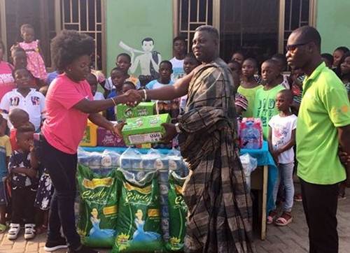 Diana Hamilton Donates To Nungua Children's Home