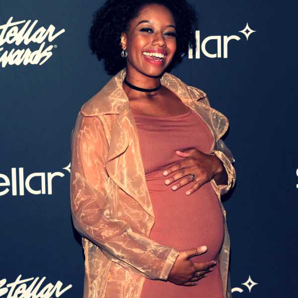 Growing & Glowing: DOE Debuts Baby Bump During Stellar Awards Weekend